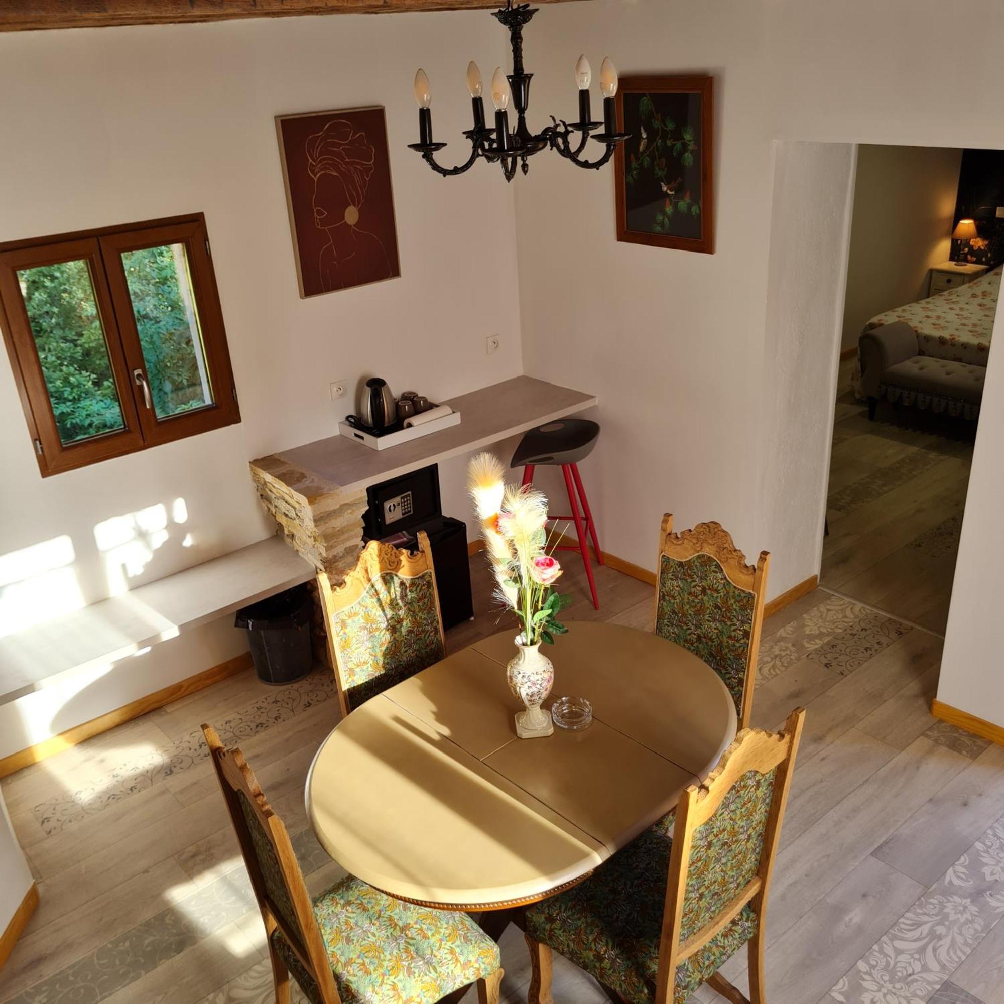 Domaine Du Cardou Hotel Puy-lʼÉvêque Екстериор снимка